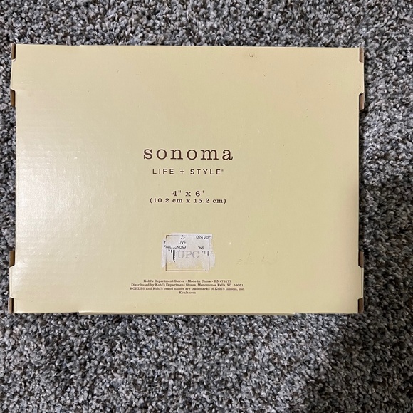 FINAL SALE: Sonoma Life Style 4x6 picture frame; yellow; NWOT - Picture 2 of 4